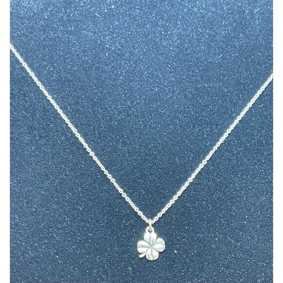 925 Silver Four Leaf Shamrock Pendant Necklace 16" Dainty Lucky Charm R Tag - Picture 2 of 7